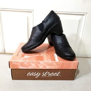 NEW Easy Street TOYA Black Embossed Sz 8 (no box)